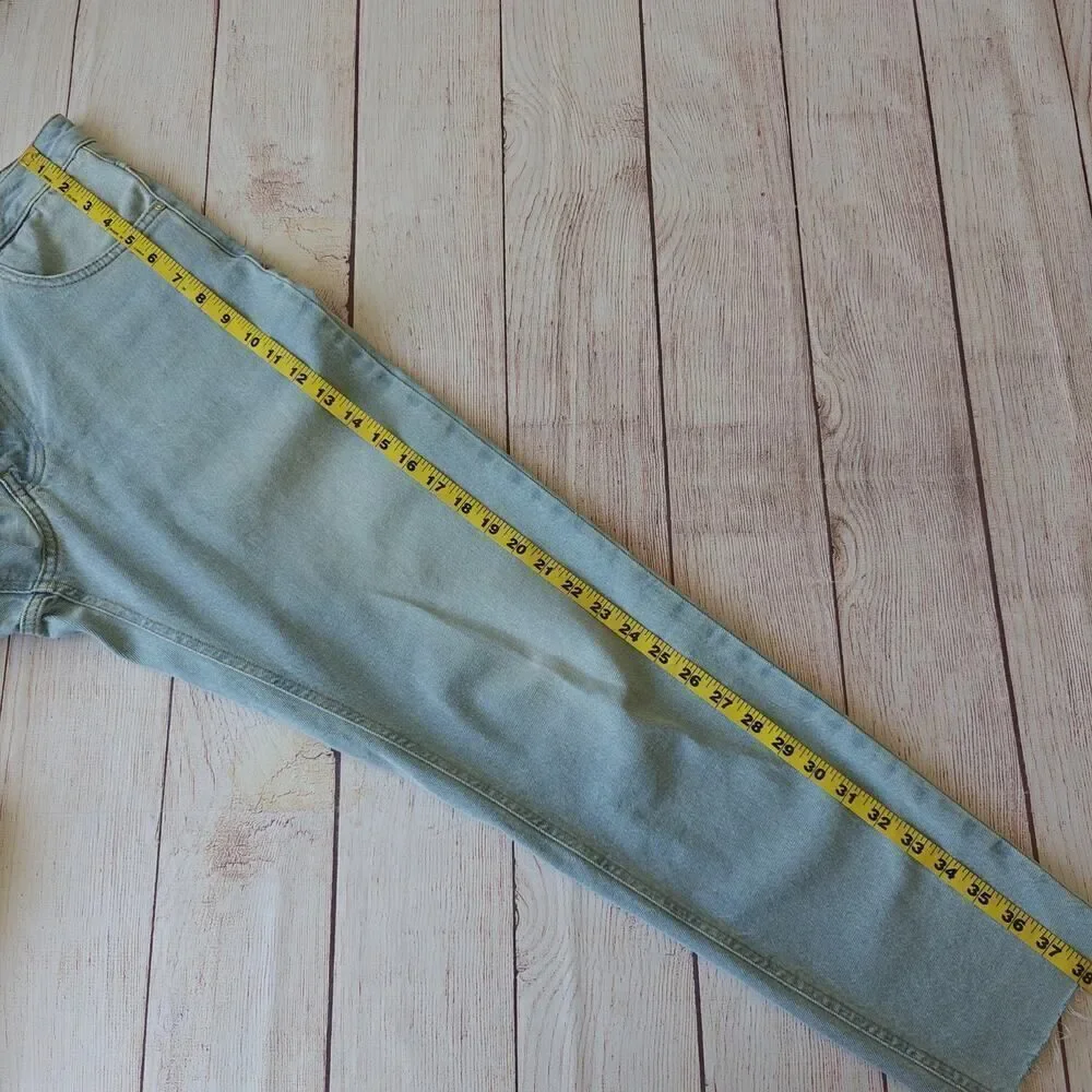 ASOS DESIGN tapered jeans sz 32